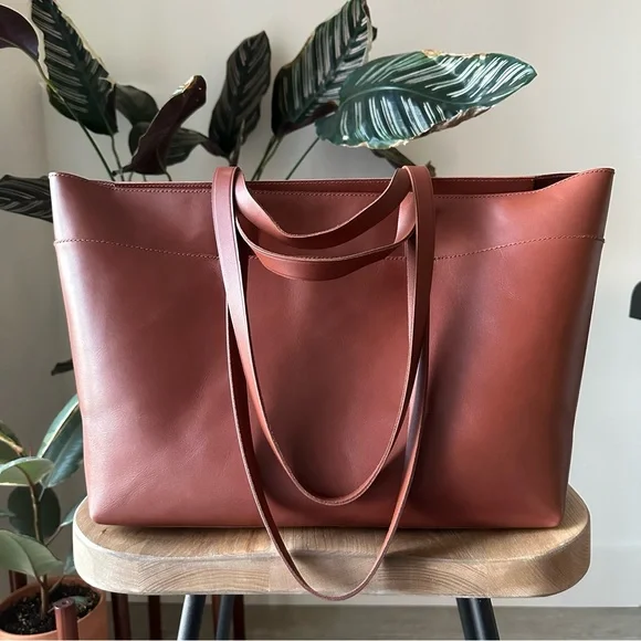 Madewell the Zip Top Essential Tote in Warm Cinnamon - Picture 2 of 15